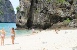 เกาะพีพี Private Group โดยเรือหางยาว จากเกาะยาว เช้าเย็นกลับ เกาะพีพี Private Group โดยเรือหางยาว จากเกาะยาว เช้าเย็นกลับ